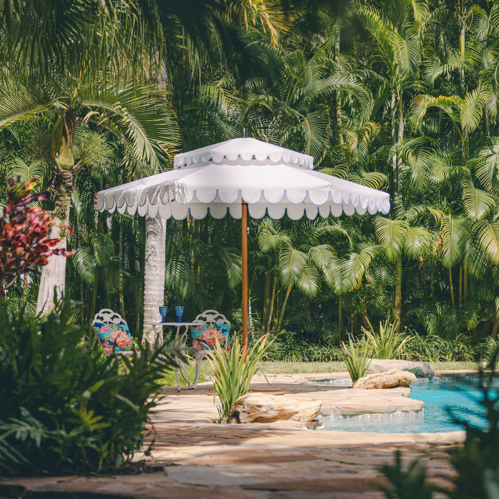 Tuuci Ocean Master M1 Cupola Hexagonal Center Post Umbrella