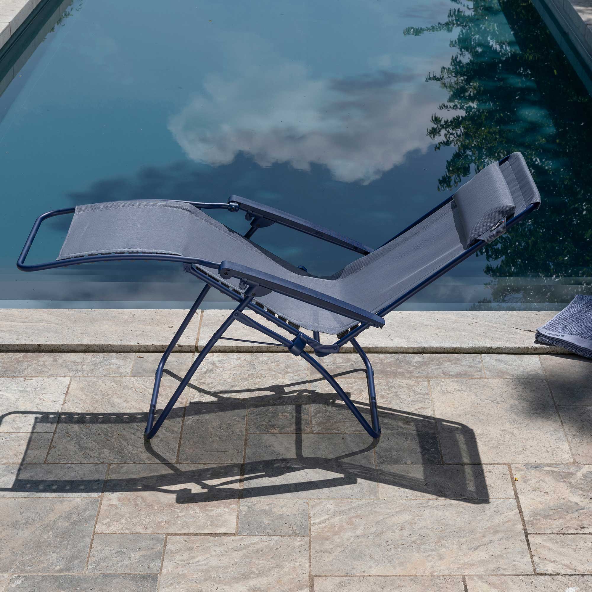 Lafuma Mobilier R-Clip Colorblock Zero Gravity Reclining Steel