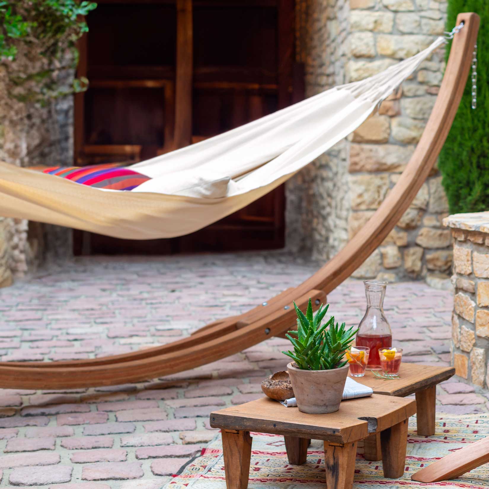 La Siesta Maera Double Eucalyptus Outdoor Hammock Stand | AuthenTEAK