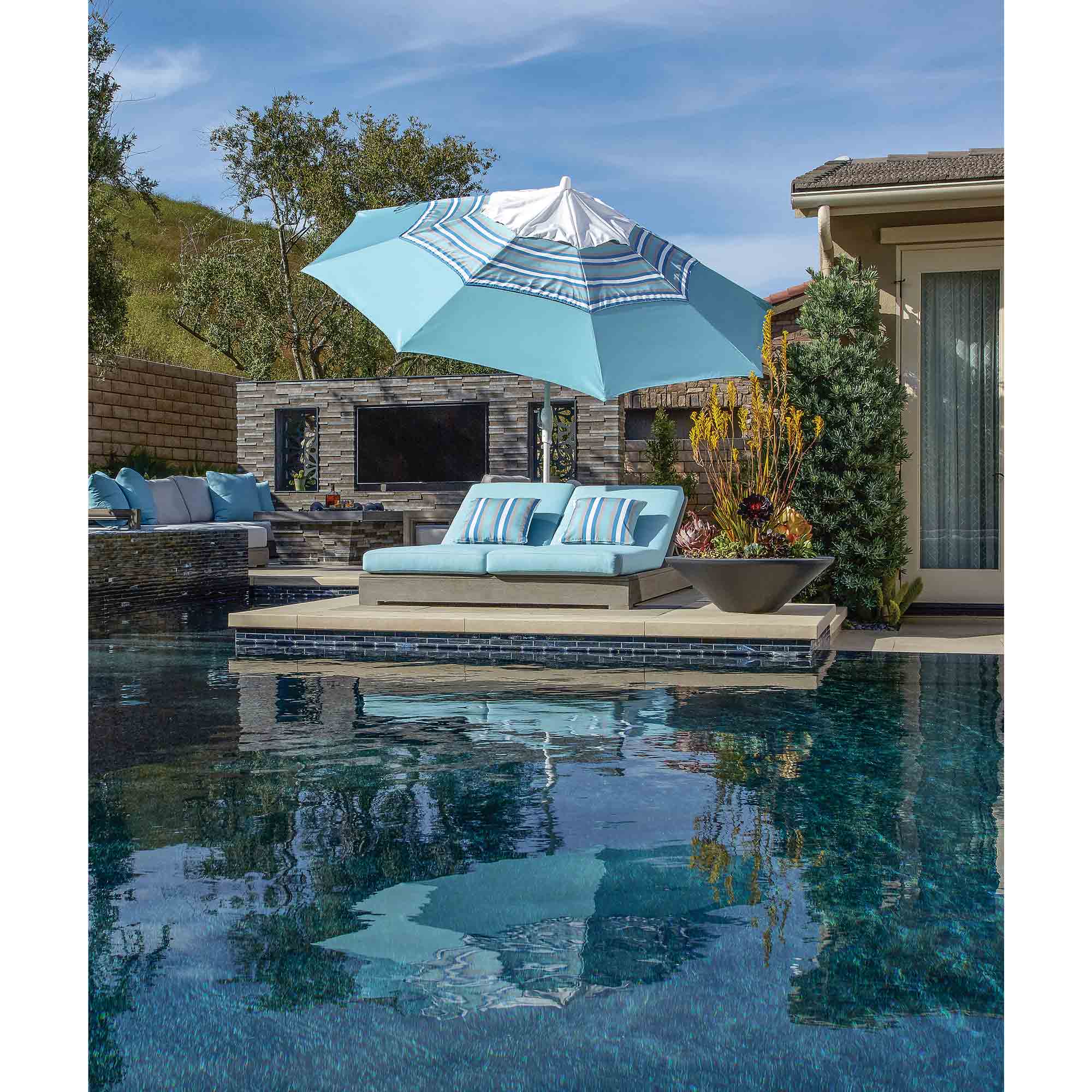 Treasure Garden Auto Tilt 11' Octagonal Aluminum Market Patio Umbrella -  SWV | AuthenTEAK
